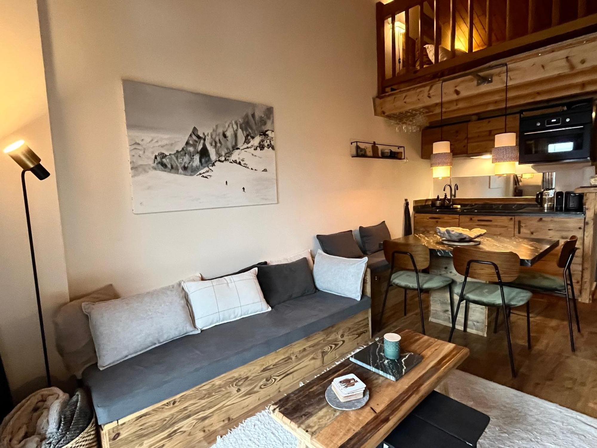 Appartement Ensoleille Aux Tines, Vue Massif Chamonix Exterior photo